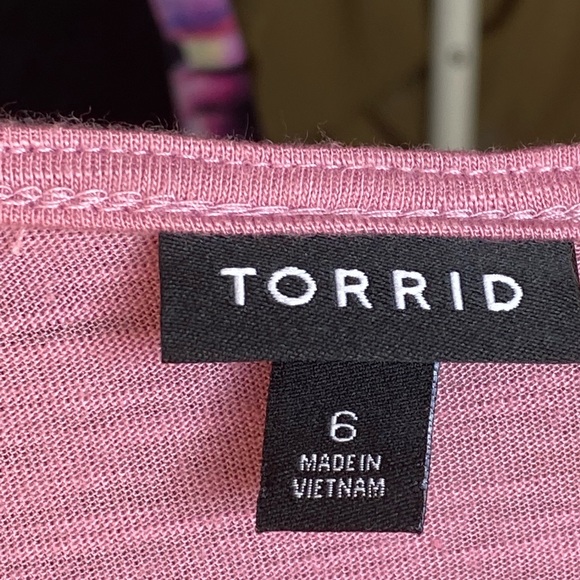 Torrid off the shoulder tee MAGICAL Halloween - Picture 4 of 4